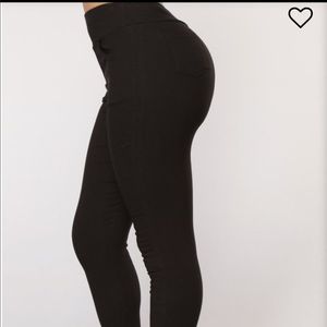 Fashon nova favorite feel stretch leggings-Black